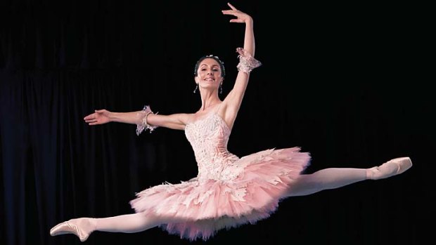 Rachel Rawlins in <em>The Nutcracker</em> in 2007.