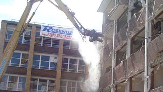 The Southbank Institute of TAFE atop the Kangaroo Point cliffs has been demolished.