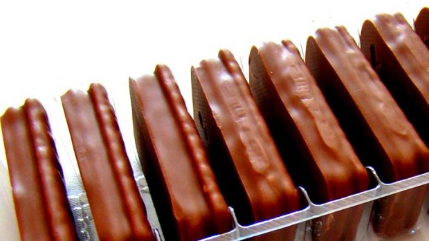 TimTam biscuits contain palm oil.