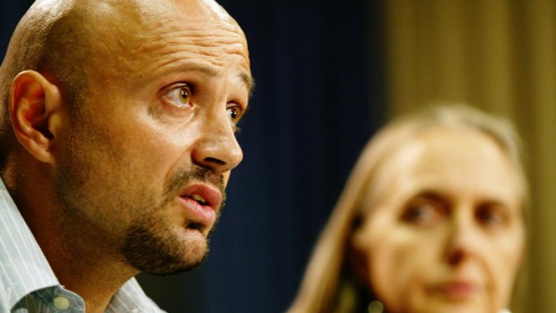 Sharing the limelight ... Binse, then a Goulburn prison inmate, gives a press conference alongside Greens Senator Lee Rhiannon at the New South Wales Parliament in 2005.