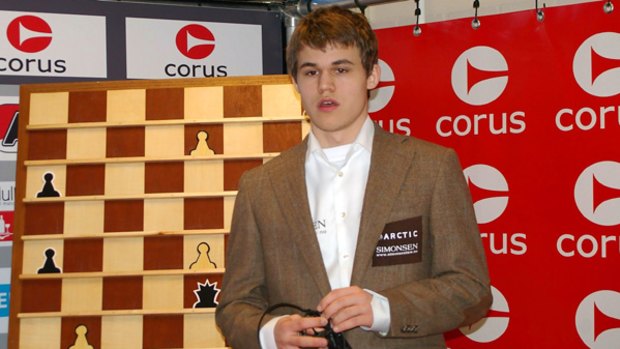 Karpov beaten by a 13-yr-old Magnus Carlsen 