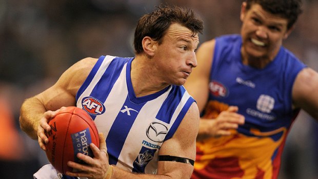 Brent Harvey has signed a one-year contract extension with North Melbourne.