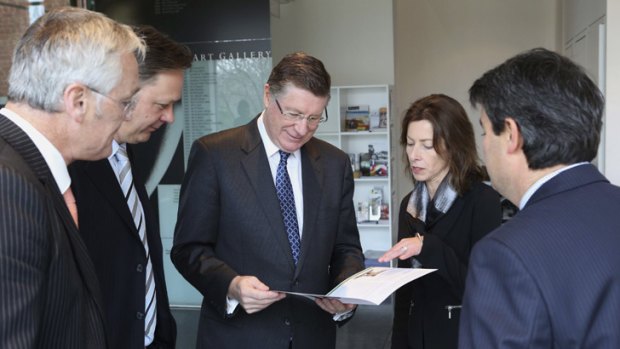 Victorian Premier Denis Napthine Denis Napthine speaks with Bendigo Art Gallery Director Karen Quinlan about the next big exhibition for 2014, <i>The Body Beautiful in Ancient Greece</i>.