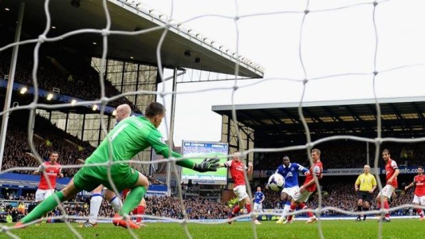 A Romelu Lukaku strike gave Everton a 2-0 lead against Arsenal.