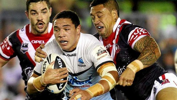 Tyson Frizell playing for the Sharks last season.