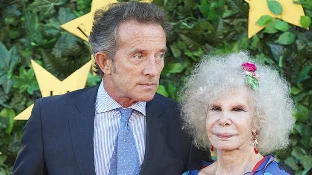 Getting married ... the Duchess of Alba and fiance Alfonso Diez at a magazine awards ceremony in Madrid in June.
