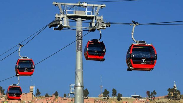Bolivia's first metropolitan cable railway links El Alto with La Paz.
