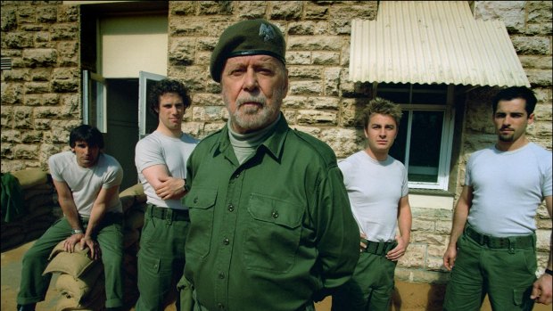 Actor and war veteran Bill Kerr has died in Perth.