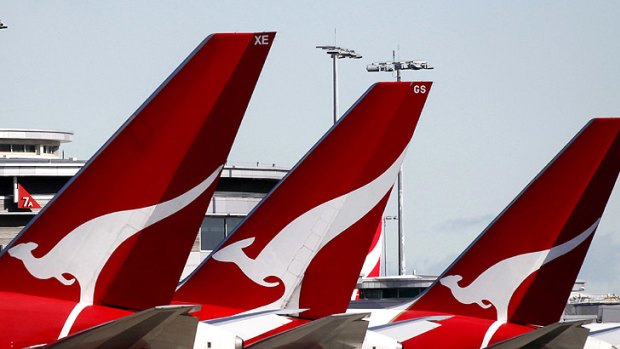 Qantas profit soars - helped by its frequent flyer service - but misses analysts' forecasts.