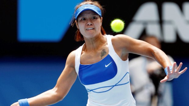 China's Li Na has upset Venus Williams in the quarter-finals.