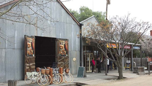 St Anne’s Winery’s Echuca outlet is a Port Picnic Bike’s participant.