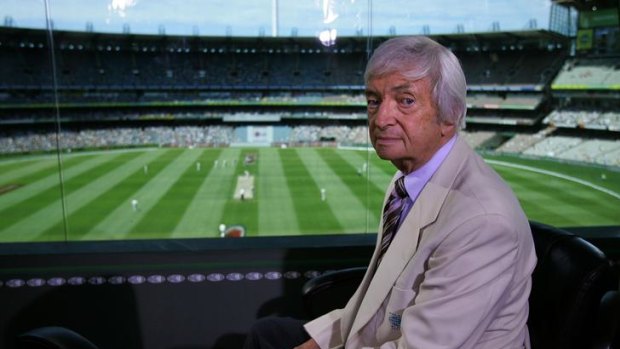 Doyen Richie Benaud in the cream (or is it the bone, the white, the off-white, the ivory or the beige?) jacket.