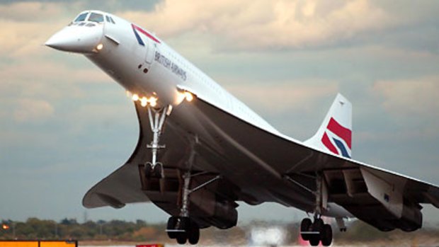 A British Airways Concorde landing after one of its final flights in 2003.