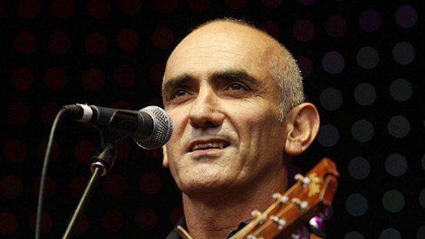 Ready and willing...Paul Kelly.