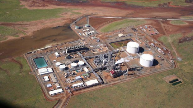 The Burrup Fertilisersppant where liquid ammonia is piped direct from the plant to Port of Dampier.