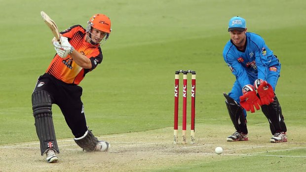 Shaun Marsh hits out in the Big Bash League.
