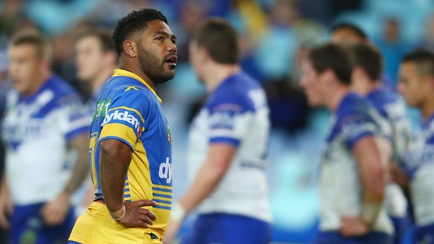 On the outer: Eels halfback Chris Sandow was well below his best against the Bulldogs.