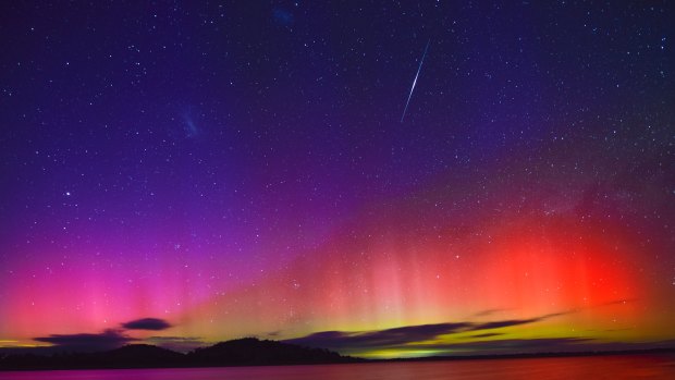 A stunning picture of Aurora Australis captured at Cairn Curran Reservoir in central Victoria. 