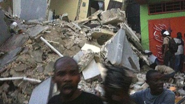Image of the quake damage in Haiti posted on Twitter by Marvinady.
