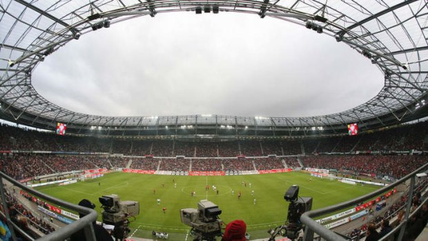 "We're concerned with the deterrent effect. It must hurt the fans in the wallet": Hanover 96 club lawyer Bjoern Bremer.