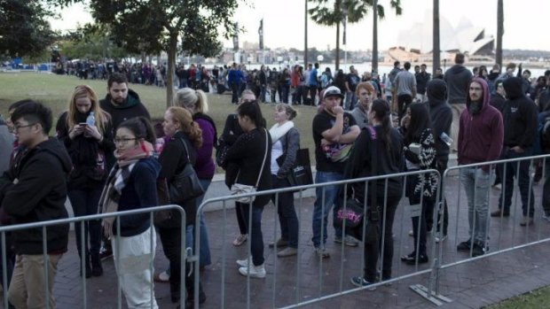 Long lines outside the MCA for the exhibition.