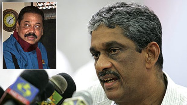Fonseka and Rajapaksa (inset).