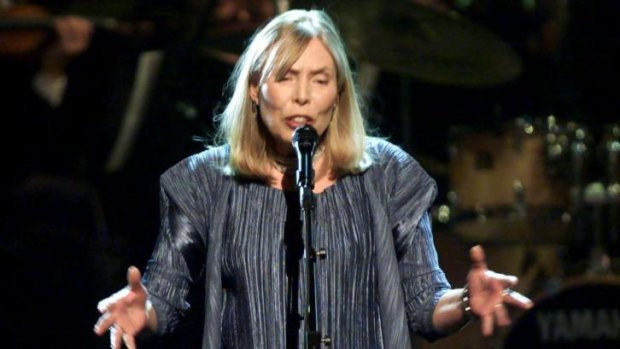 Not in a coma ... Joni Mitchell singing in New York in 2000.