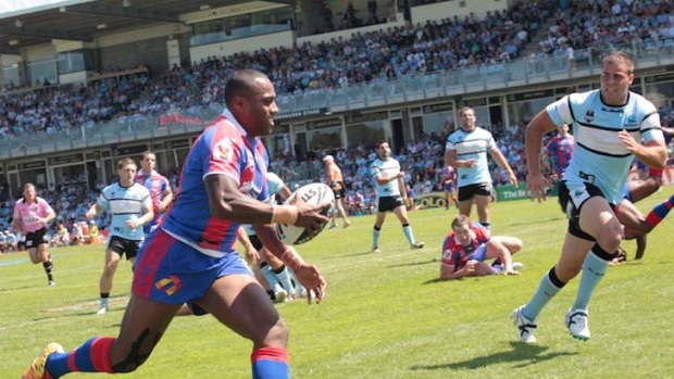 Room to groove &#8230; Knights winger Akuila Uate got Newcastle off to a flying start with a try in the seventh minute at Toyota Stadium yesterday.