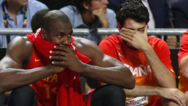Spanish players during the loss against France.