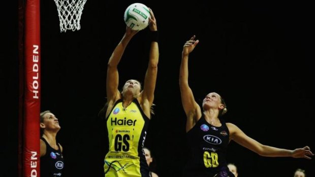 Casey Kopua of the Magic defends against Irene van Dyk of the Pulse during the ANZ Championship match in Auckland.