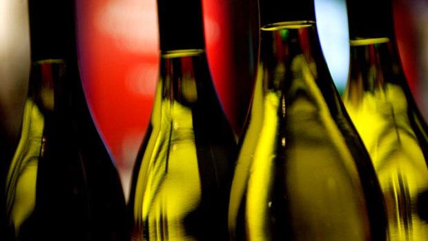 A parliamentary inquiry has been told that warning labels about the dangers of consuming alcohol during pregnancy should be mandatory on liquor bottles.
