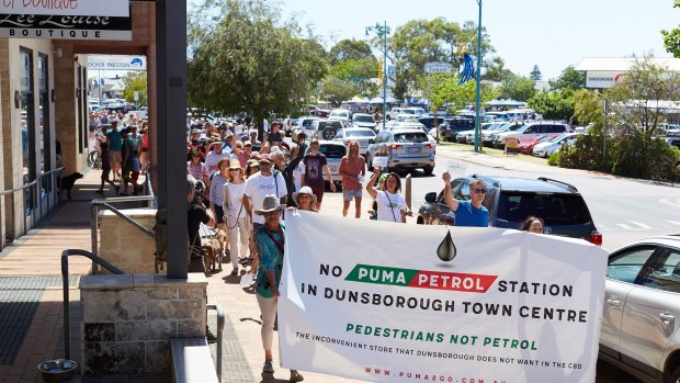 Protestors rally against a proposed 24-hour Puma petrol station in Dunsborough.