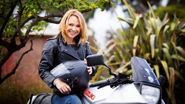 Steph Scully is permanently returning to <i>Neighbours</i>.