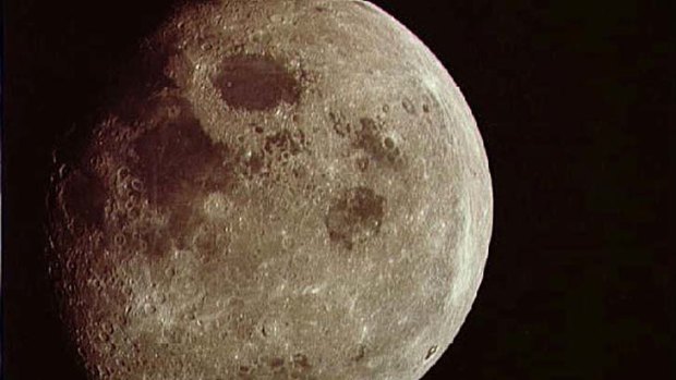 The Curtin research team used satellite-collected gravity and terrain modelling to develop an ultra-high resolution gravity map of the moon.