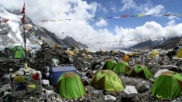 Tensions between Sherpas and 'luxury adventurers' has led to three European mountaineers being attacked by Sherpa guides on Mount Everest.