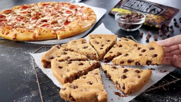 The Pizza Hut pizza cookie is the latest fast food trend in the US.