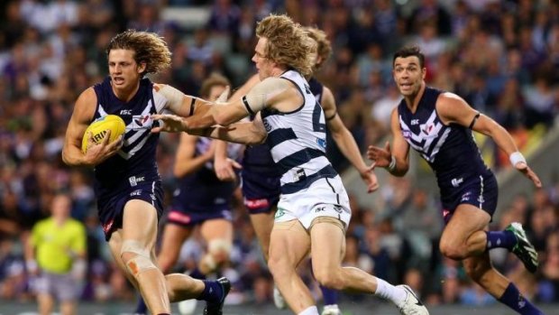 Nathan Fyfe has re-signed with the Fremantle Dockers.