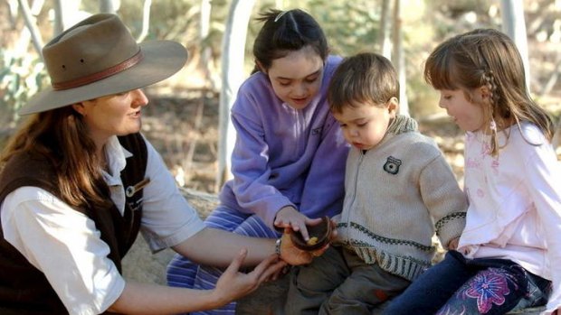 Children learn about flora at Alice Springs Desert Park.