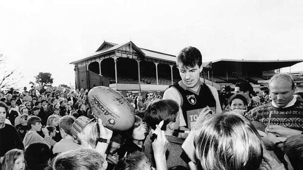 Jim Stynes is mobbed by fans in 1994.