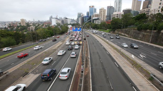 Peak hour traffic pictured around 8am. The Cahill is flowing, the Tunnel is backed up and the Bradfield is nearly empty.