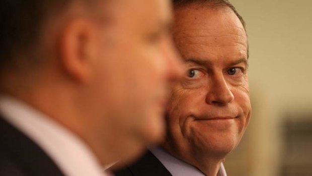 Opposition Leader Bill Shorten and Labor's transport spokesman Anthony Albanese says Qantas jobs announcement ''worst day in Australian aviation since the Ansett collapse''.