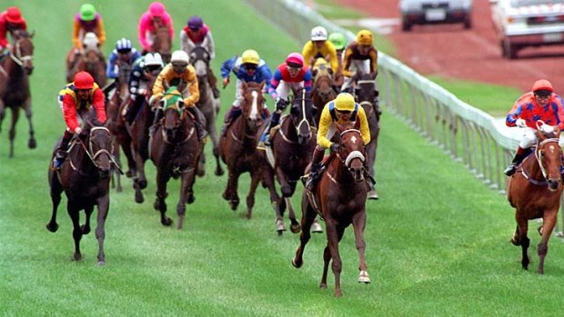 Defying conventional wisdom: Vintage Crop pulls ahead of Te Akau Nick (rails) to win the 1993 Melbourne Cup.