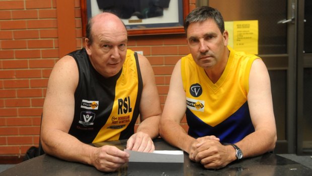 Diggers president Peter Miller and Natimuk's Andrew Carine agree to a form a new club.