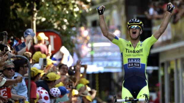 Michael Rogers has re-signed with Tinkoff-Saxo.