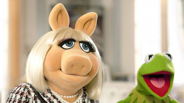 Presenting but no singing ... Miss Piggy and Kermit the Frog