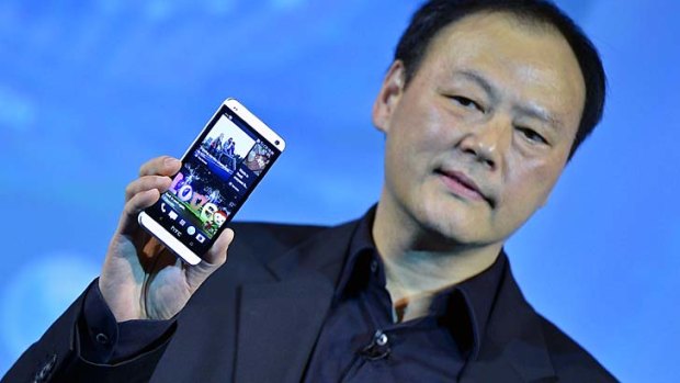 "BlinkFeed transforms your home screen " ... HTC CEO Peter Chou.