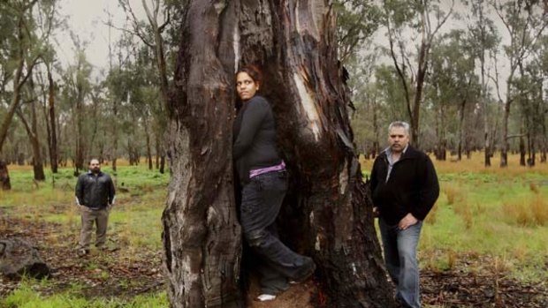 Left to right: Damien Morgan, Roxanne Atkinson and Neville Atkinson - Yorta Yorta Nation Aboriginal Corporation president. <i>Photograph Simon O'Dwyer</i>