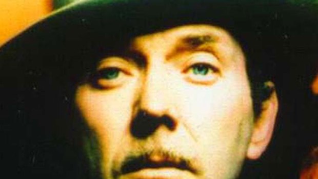 Dave Graney does better than most real "critics" in describing music and musicians.