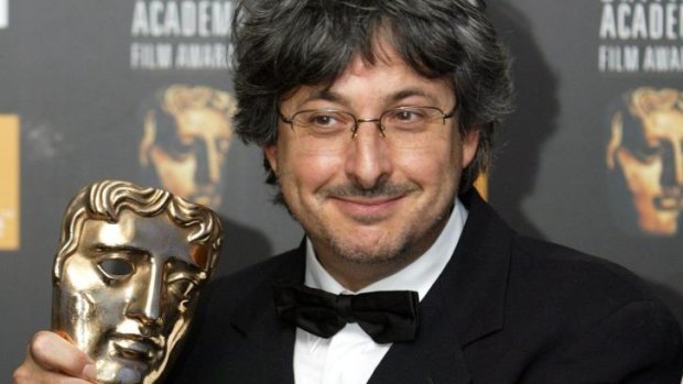 Andrew Lesnie with his BAFTA for <i>Lord of the Rings</i> in 2004.