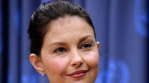 Ashley Judd To Release Memoir At Age 41